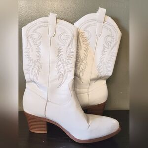 Womens White SHEIN Boots
